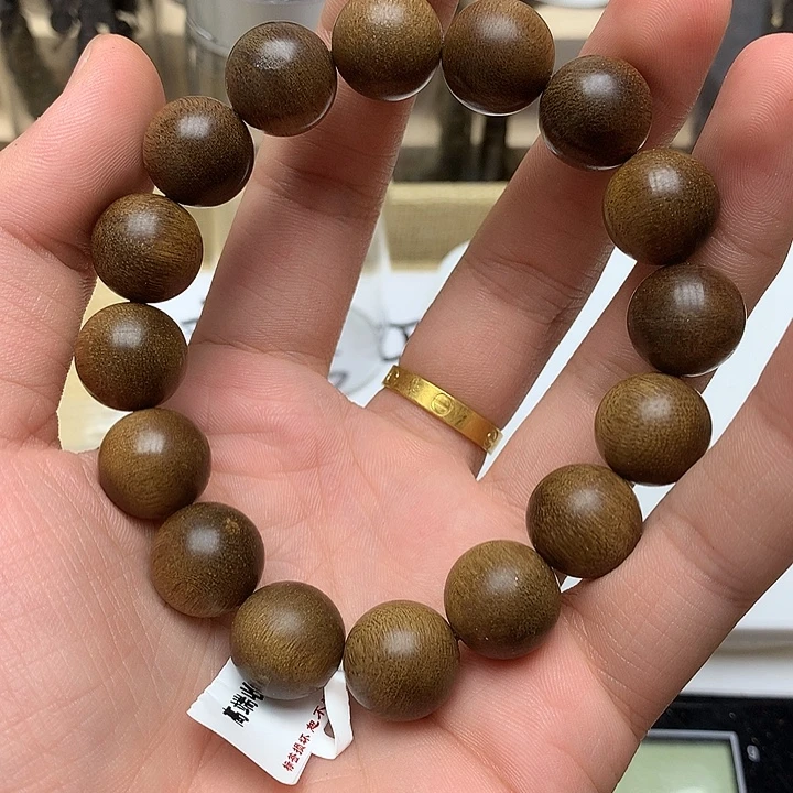 沉香碎屑沉香昆仑梅格