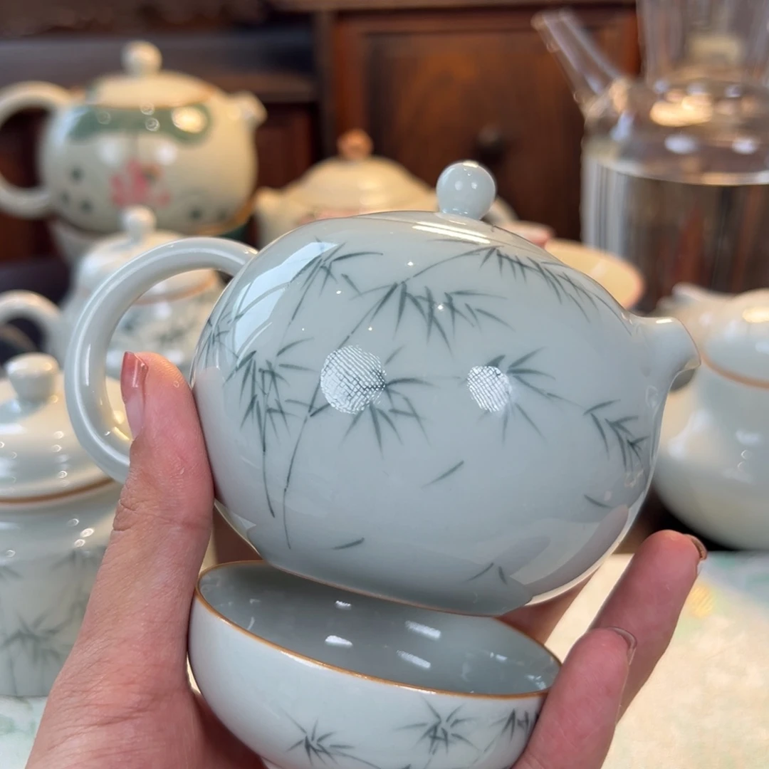 茶具等产品的生产和销售为一体的