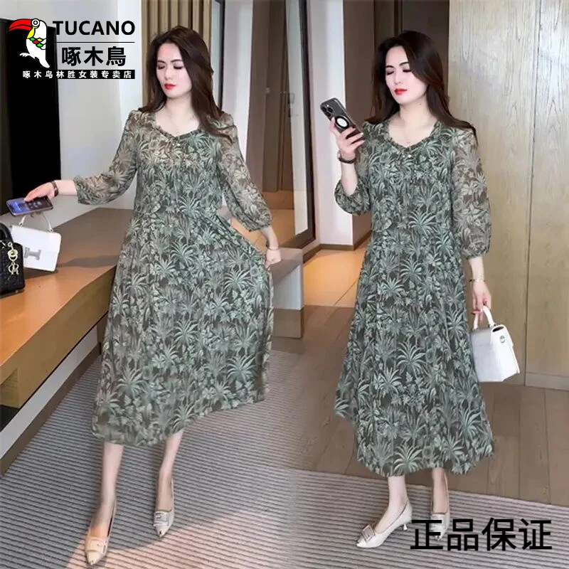 啄木鸟春季新款穿搭休闲时尚气质显瘦洋气收腰减龄连衣裙2025碎花