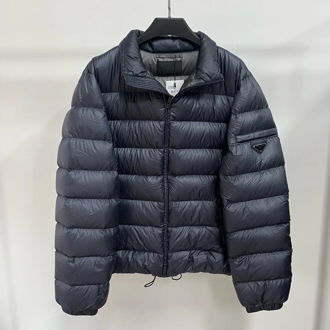 未使用 Prada/普拉达 手臂铁三角标普拉达羽绒服/50码/259187