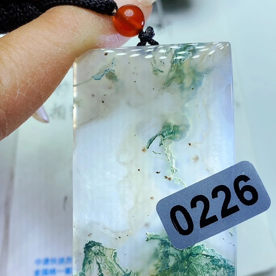 未镶嵌颈饰玛瑙/玉髓追*