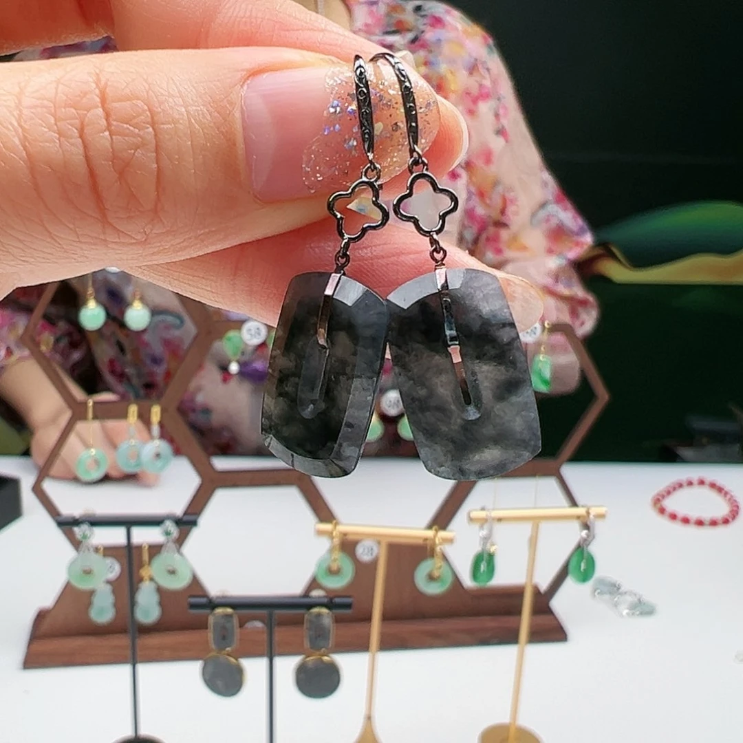 翡翠耳饰18K金镶嵌天然翡翠耳饰18k金镶嵌