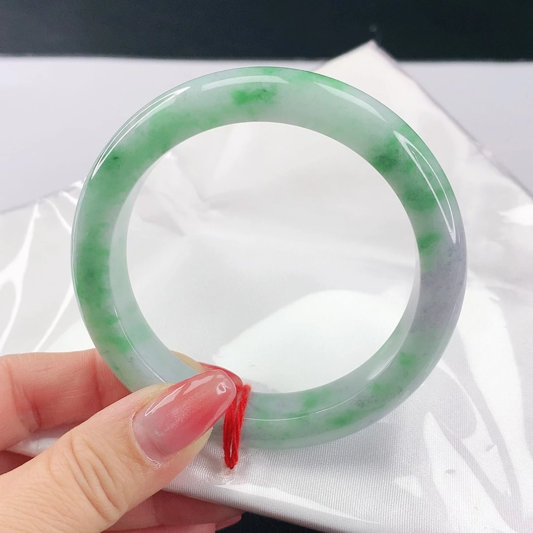 翡翠手镯未镶嵌翡翠077