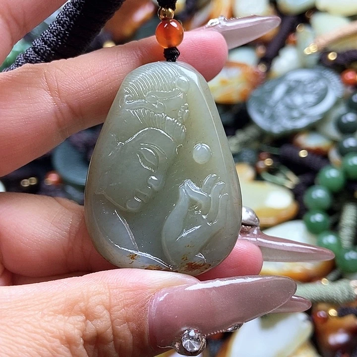 和田玉颈饰未镶嵌