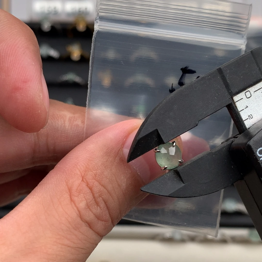 翡翠未镶嵌戒圈504