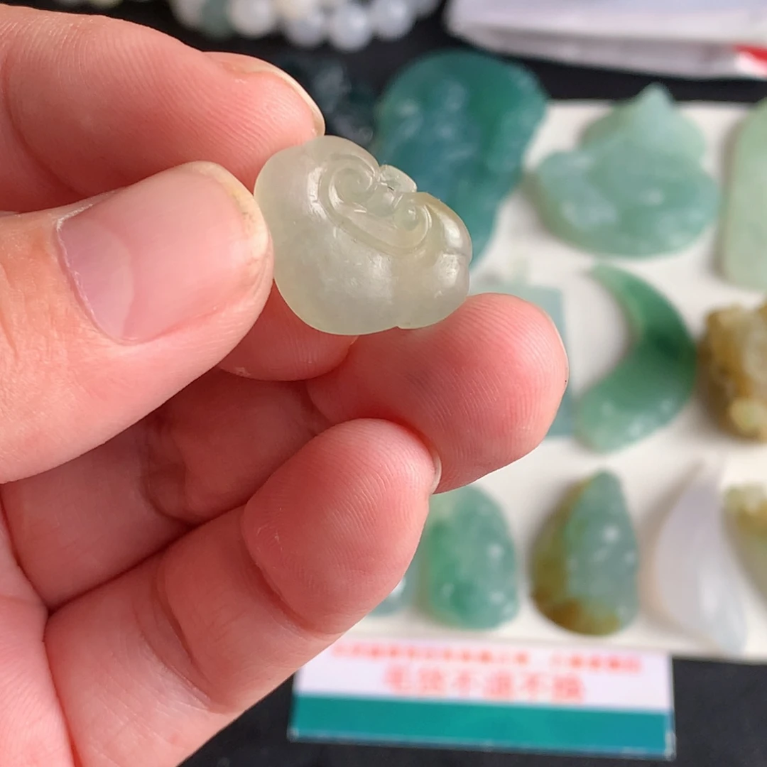 定制翡翠未镶嵌翡翠如意头
