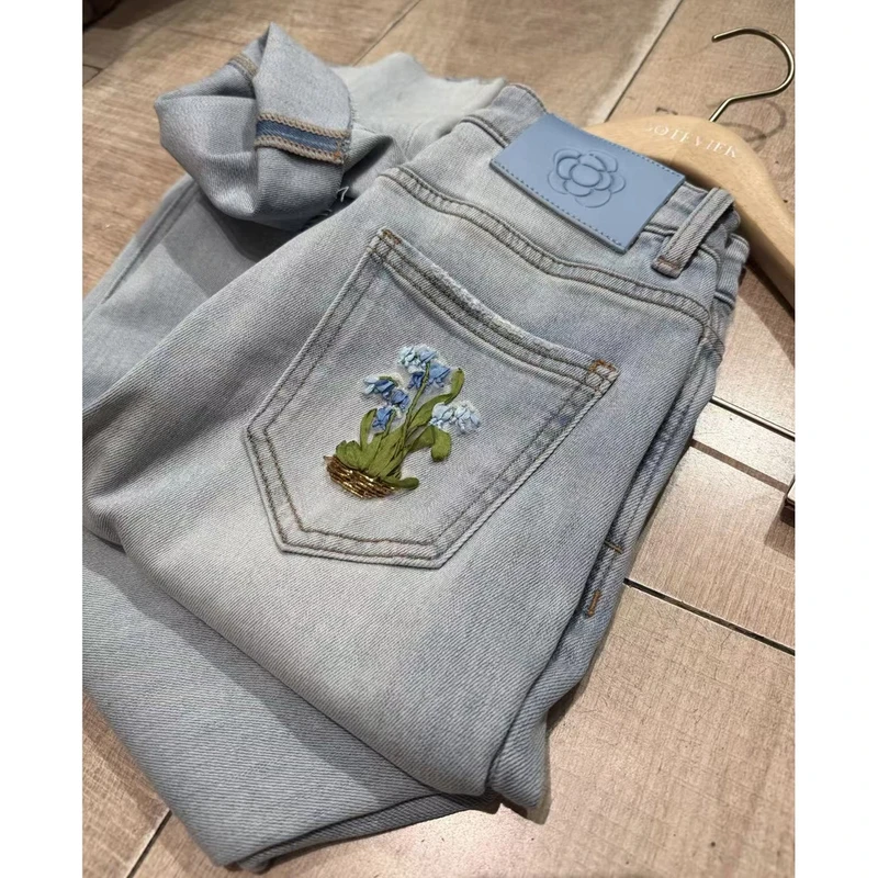 M1409 直筒裤！裤长90 百搭钉珠植物兰花蓝色牛仔裤 款号VE347