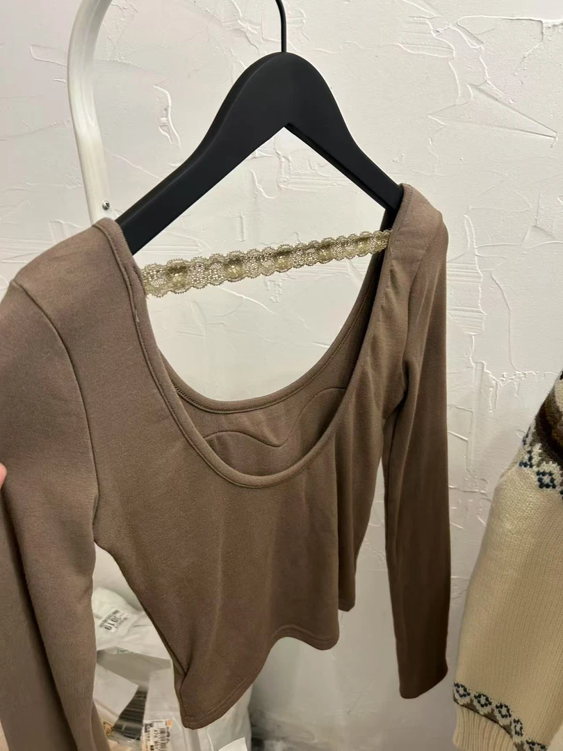 谢欧奈新款 带胸垫小露背长袖打底T恤