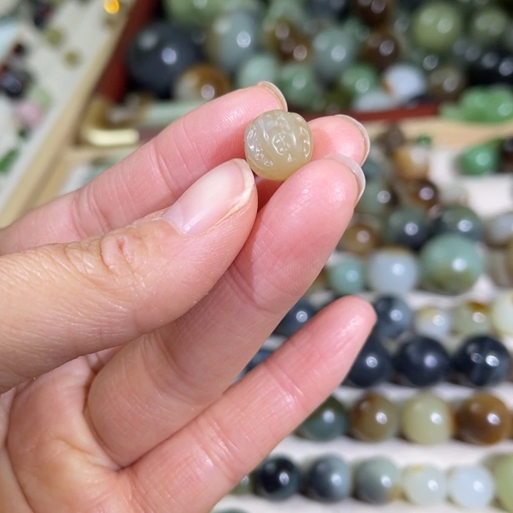 和田玉（糖玉）未镶嵌珠宝半成品