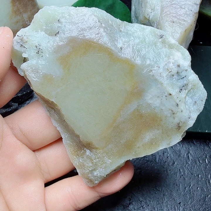 未镶嵌和田玉（糖玉）珠宝奇石