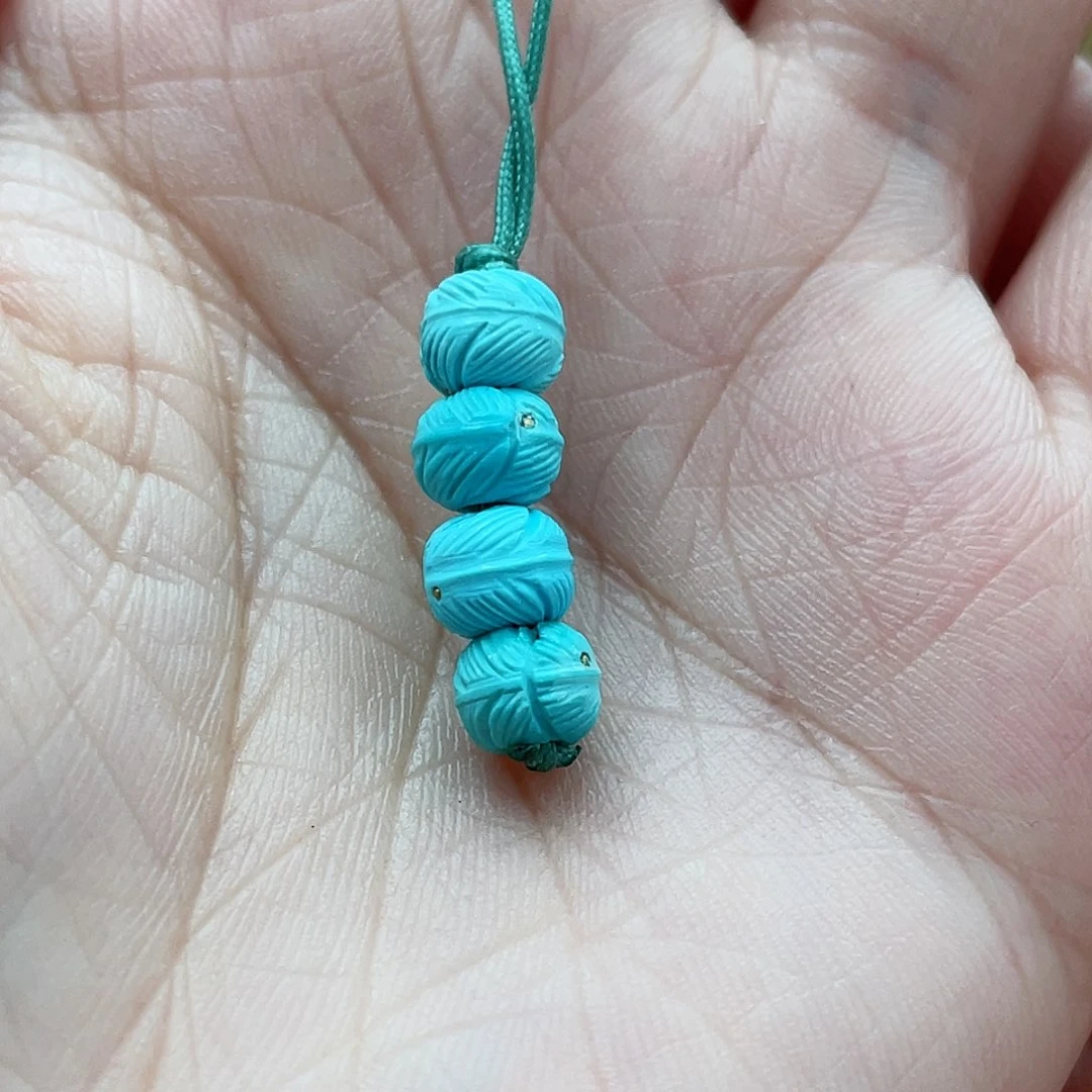 绿松石颈饰未镶嵌