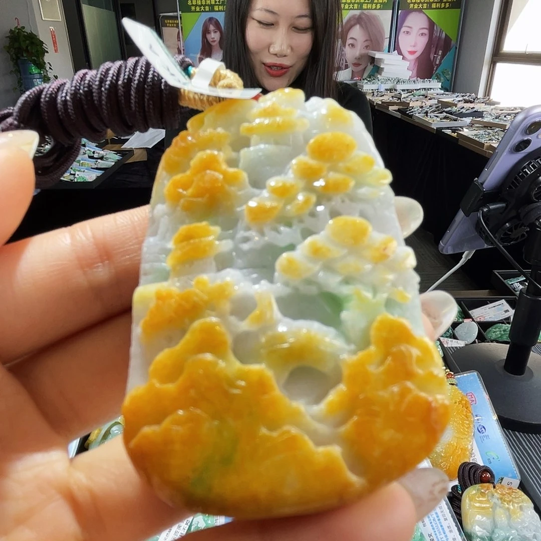 颈饰未镶嵌翡翠一