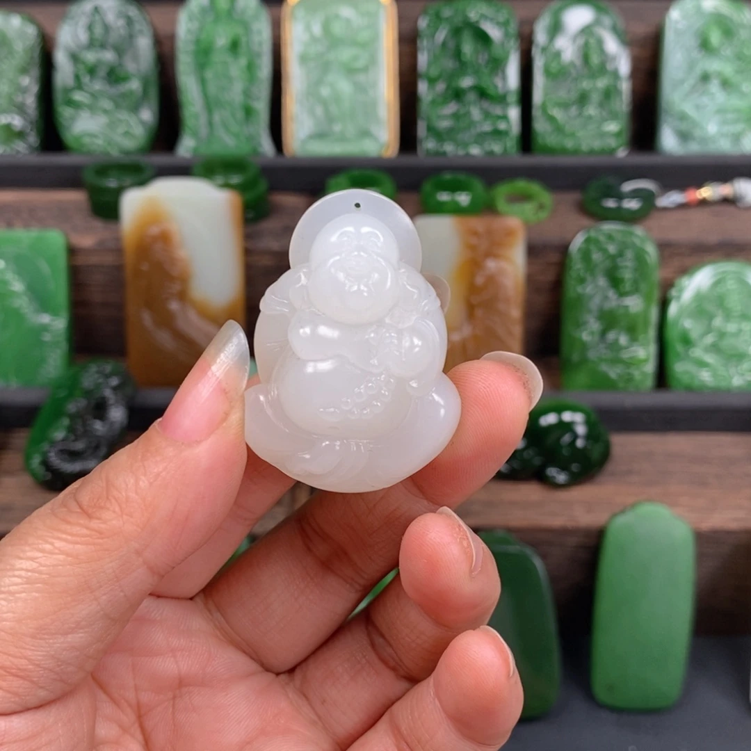 和田玉未镶嵌颈饰