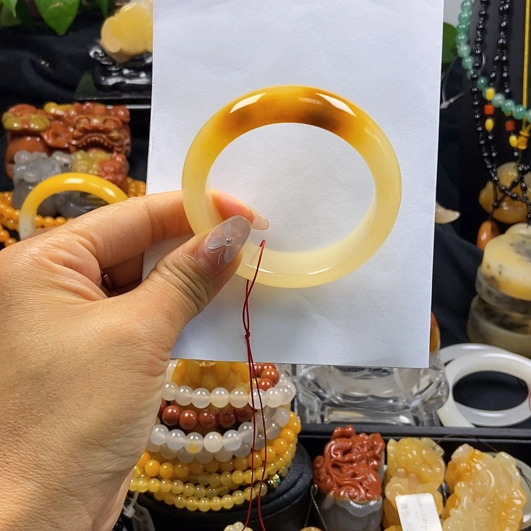 *****石英质玉（黄龙玉）未镶嵌手镯yy