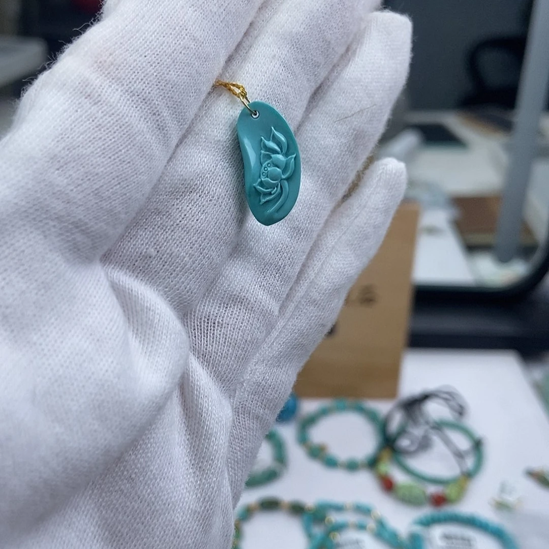 绿松石未镶嵌珠宝奇石