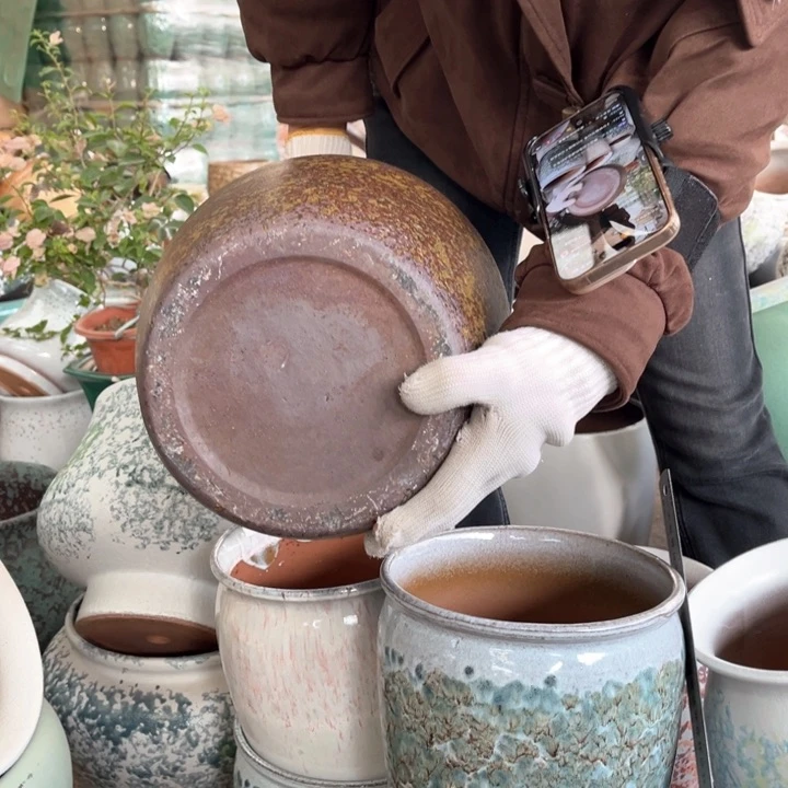 无孔 高40 口21。