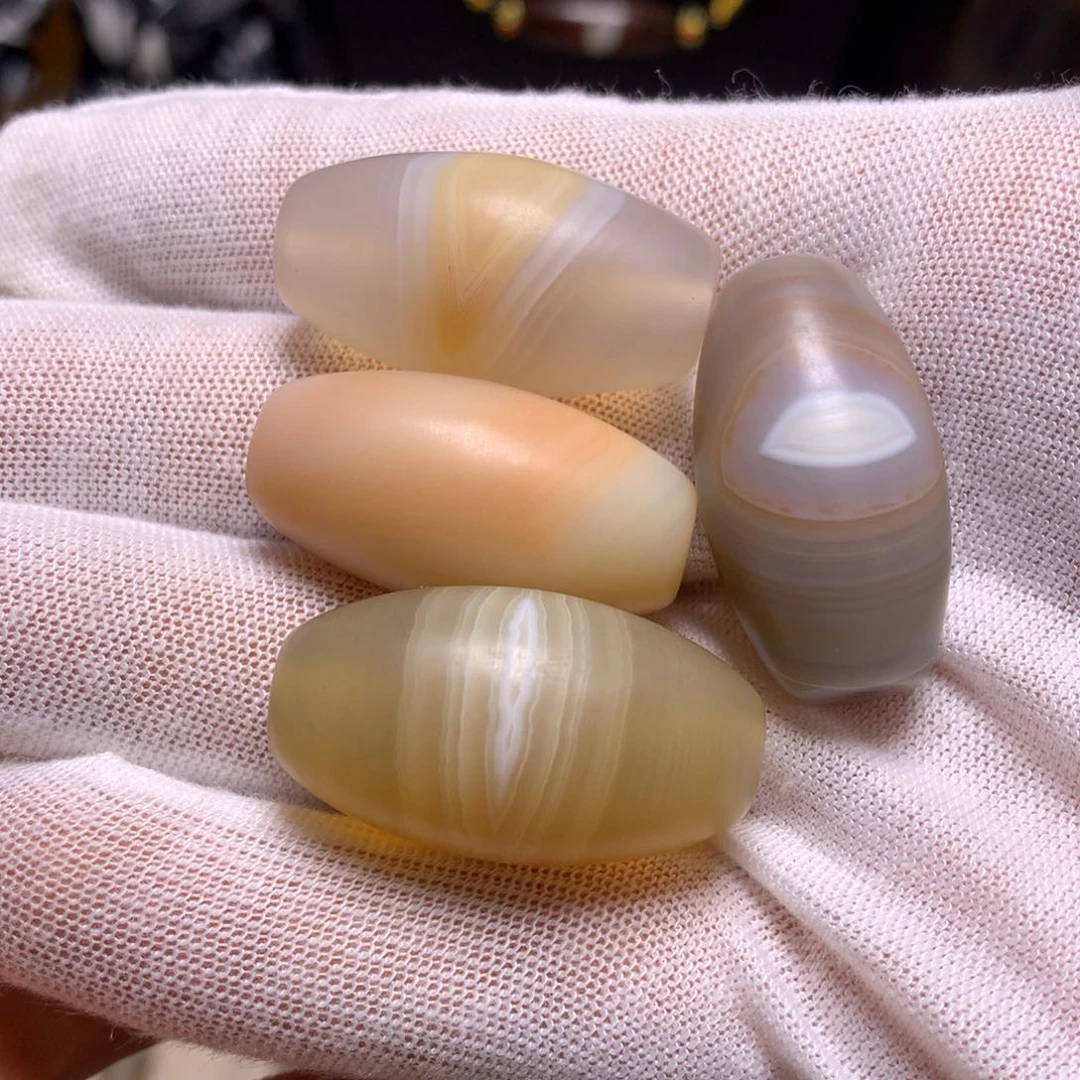 玛瑙/玉髓颈饰未镶嵌中**侠