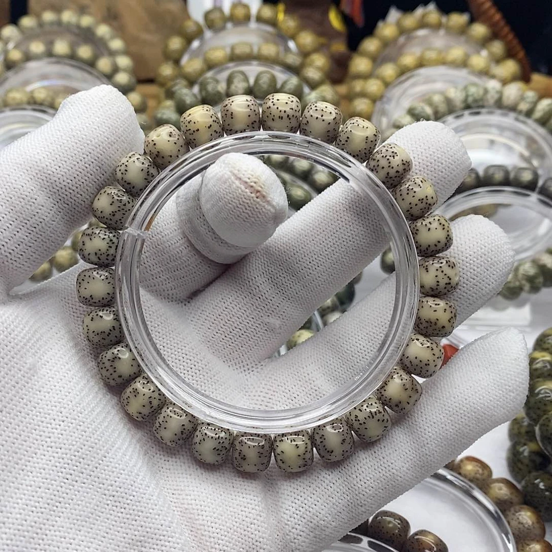 手串星月菩提侧留白