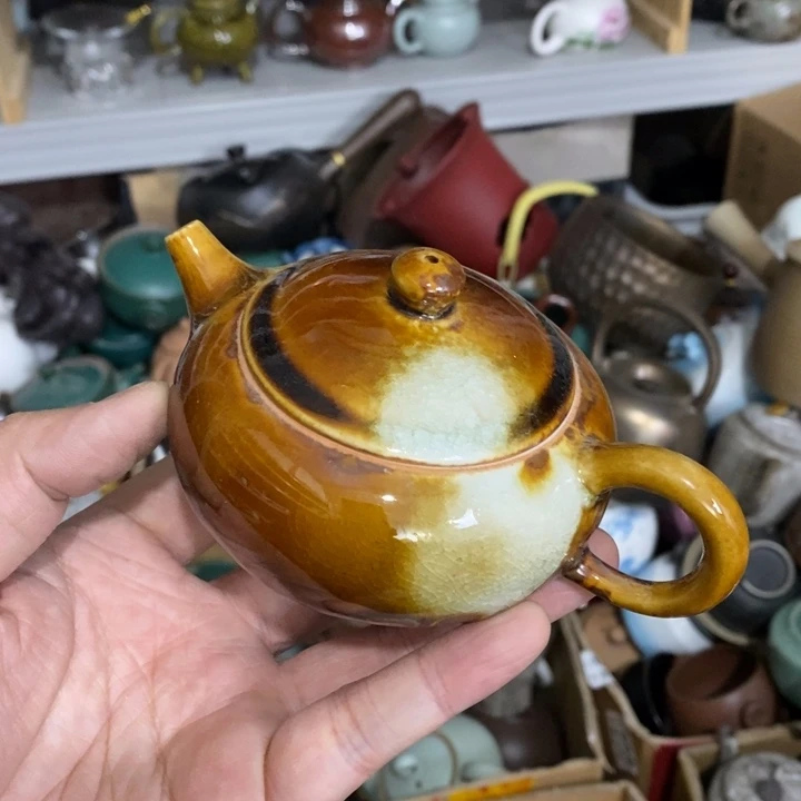 陶瓷艺术品及陶瓷壶