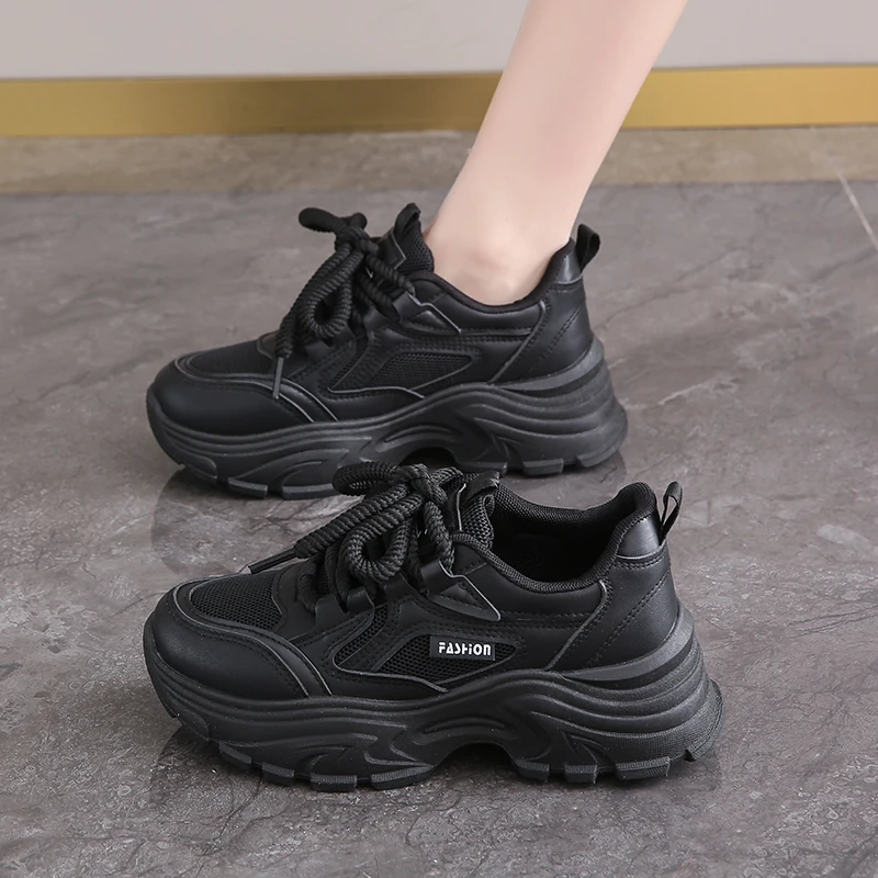 踩屎感黑色运动鞋女时尚夏季新款透气网面不累脚软底上班工作鞋女