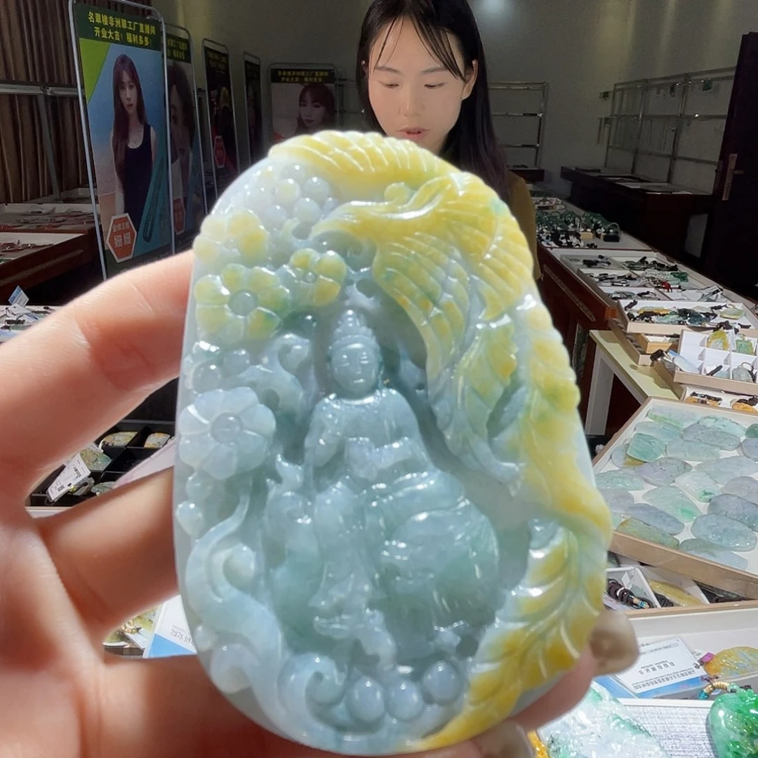 翡翠未镶嵌颈饰一