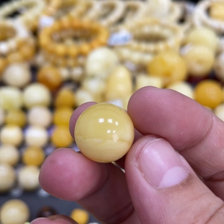 裸石蜜蜡未镶嵌15mm瑕疵浓蜡