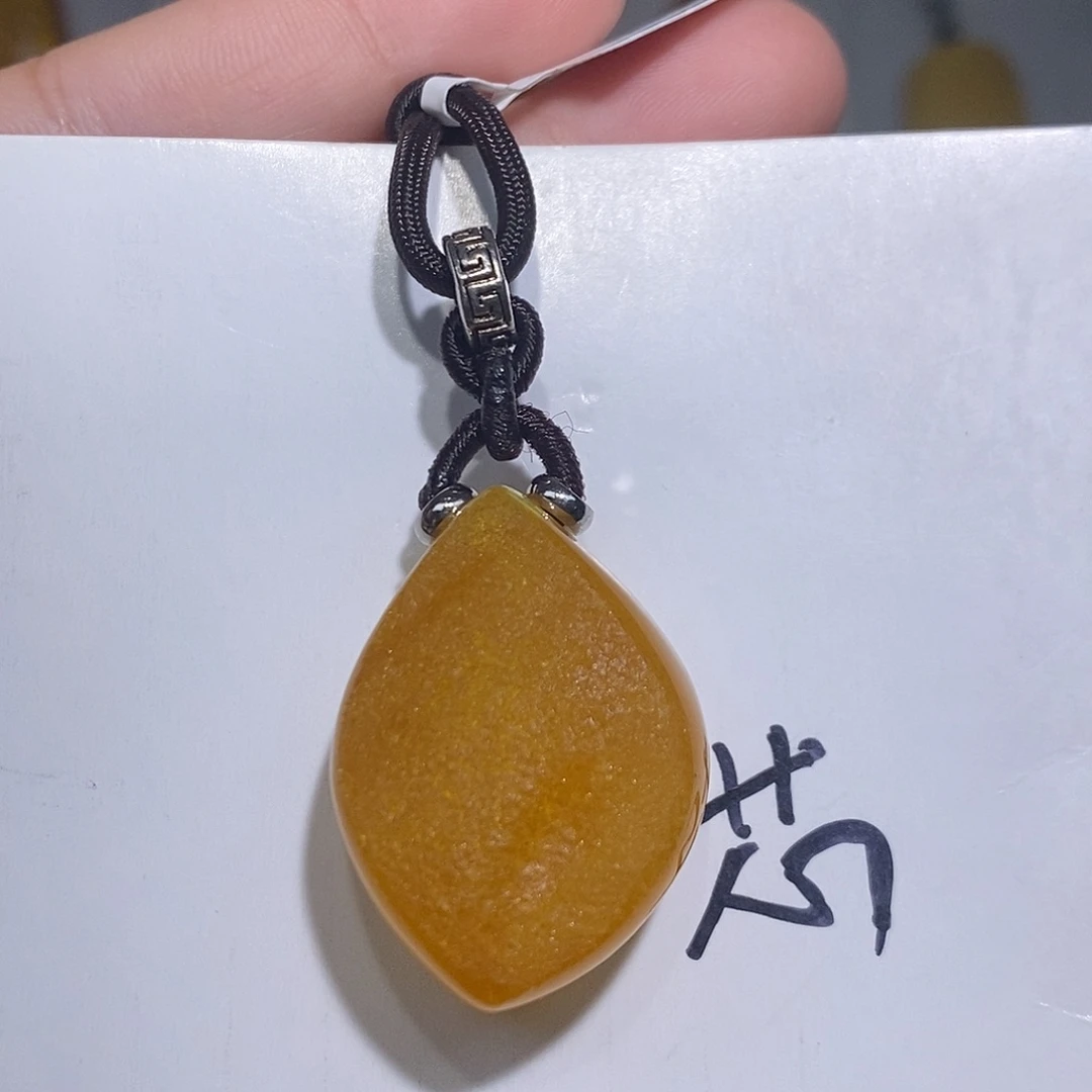 定制琥珀未镶嵌蜜蜡