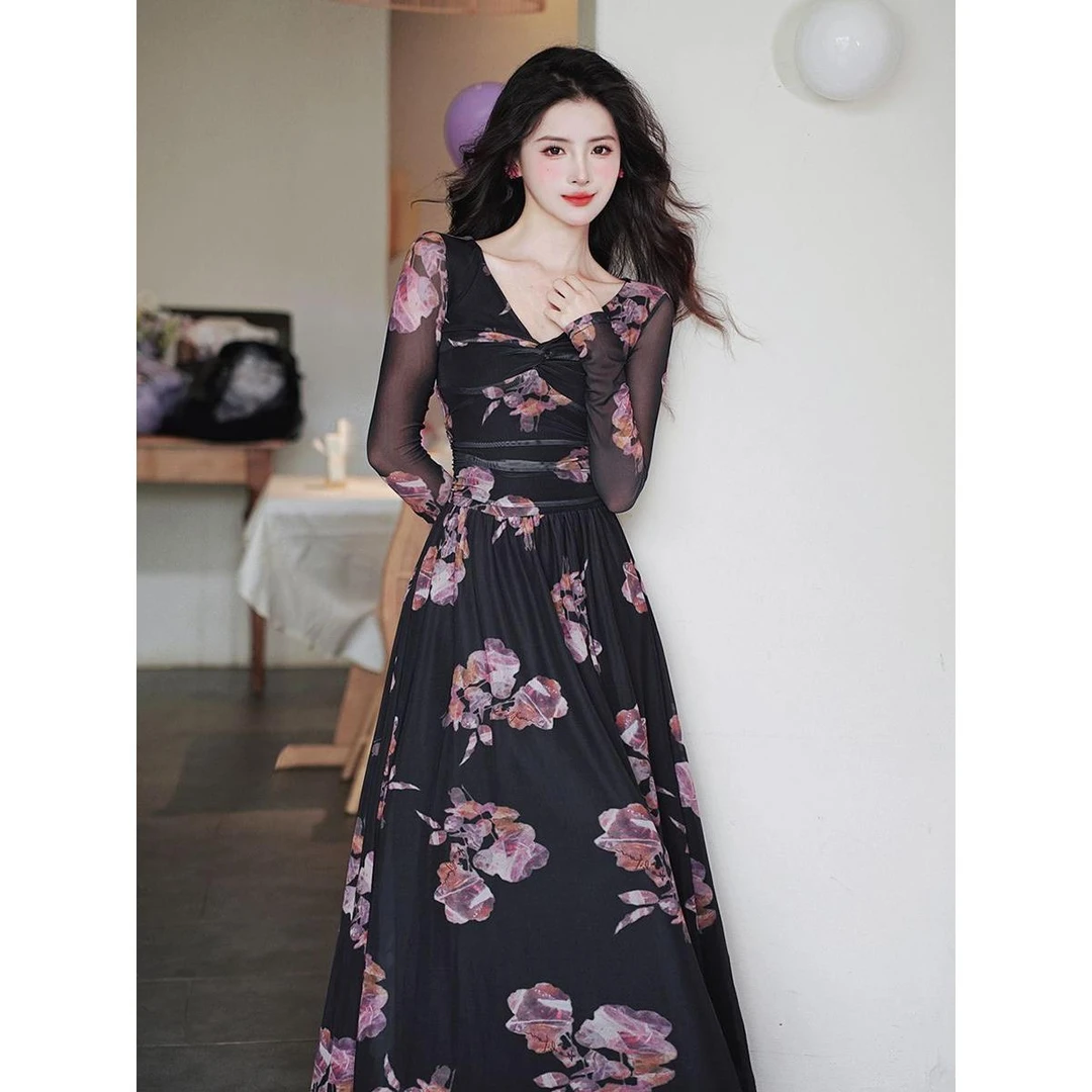 法式扭结V领气质显瘦长裙女长袖印花连衣裙ins小众收腰碎花修身