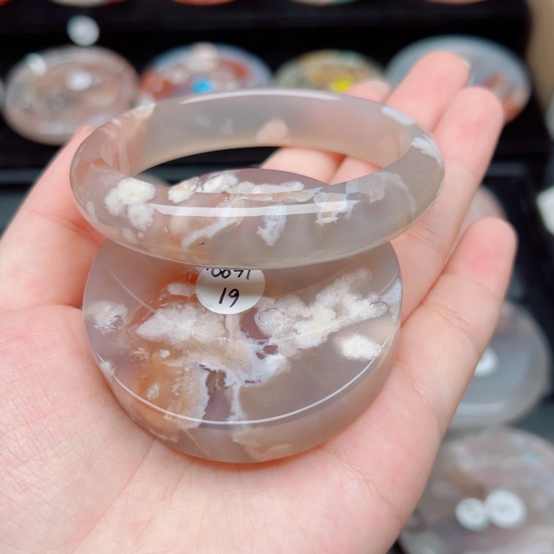 手镯玛瑙/玉髓未镶嵌61