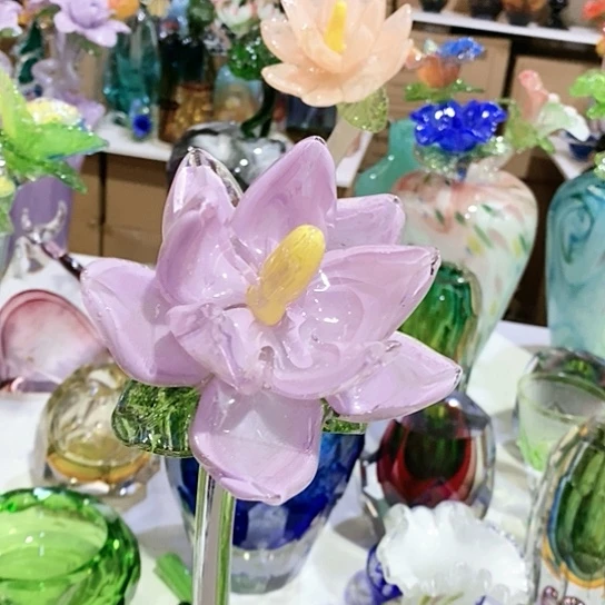 琉璃花瓶高45厘米宽9厘米