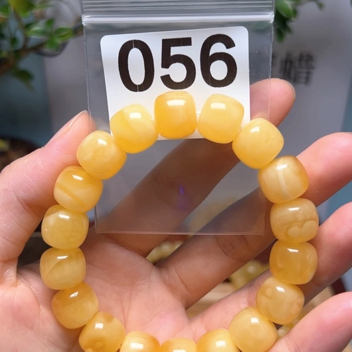 佳***鑫未镶嵌琥珀珠宝奇石