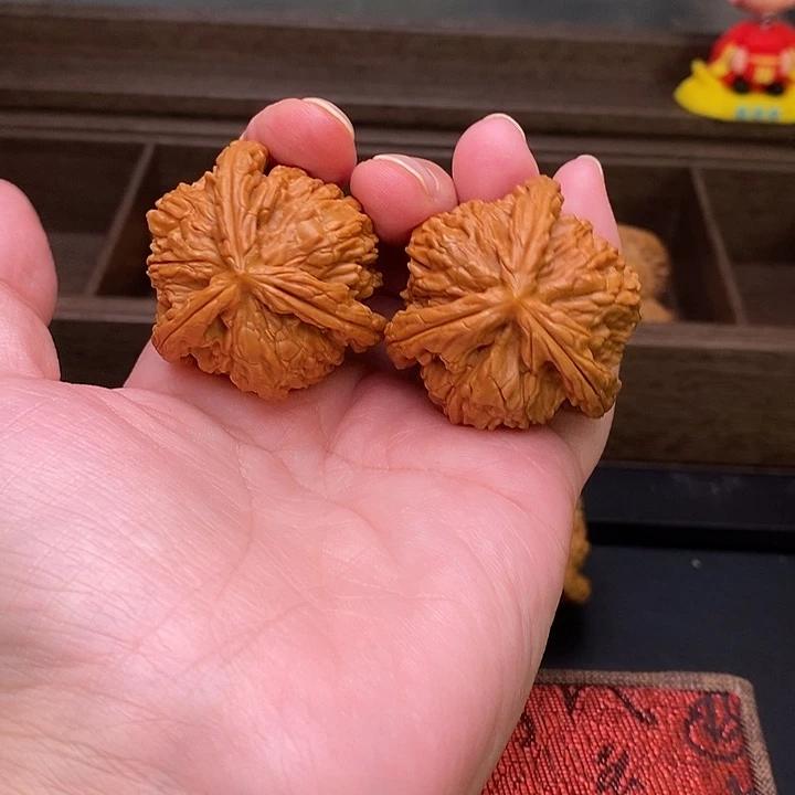 人***途把件文玩核桃白奔