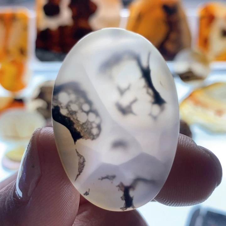 玛瑙/玉髓颈饰未镶嵌