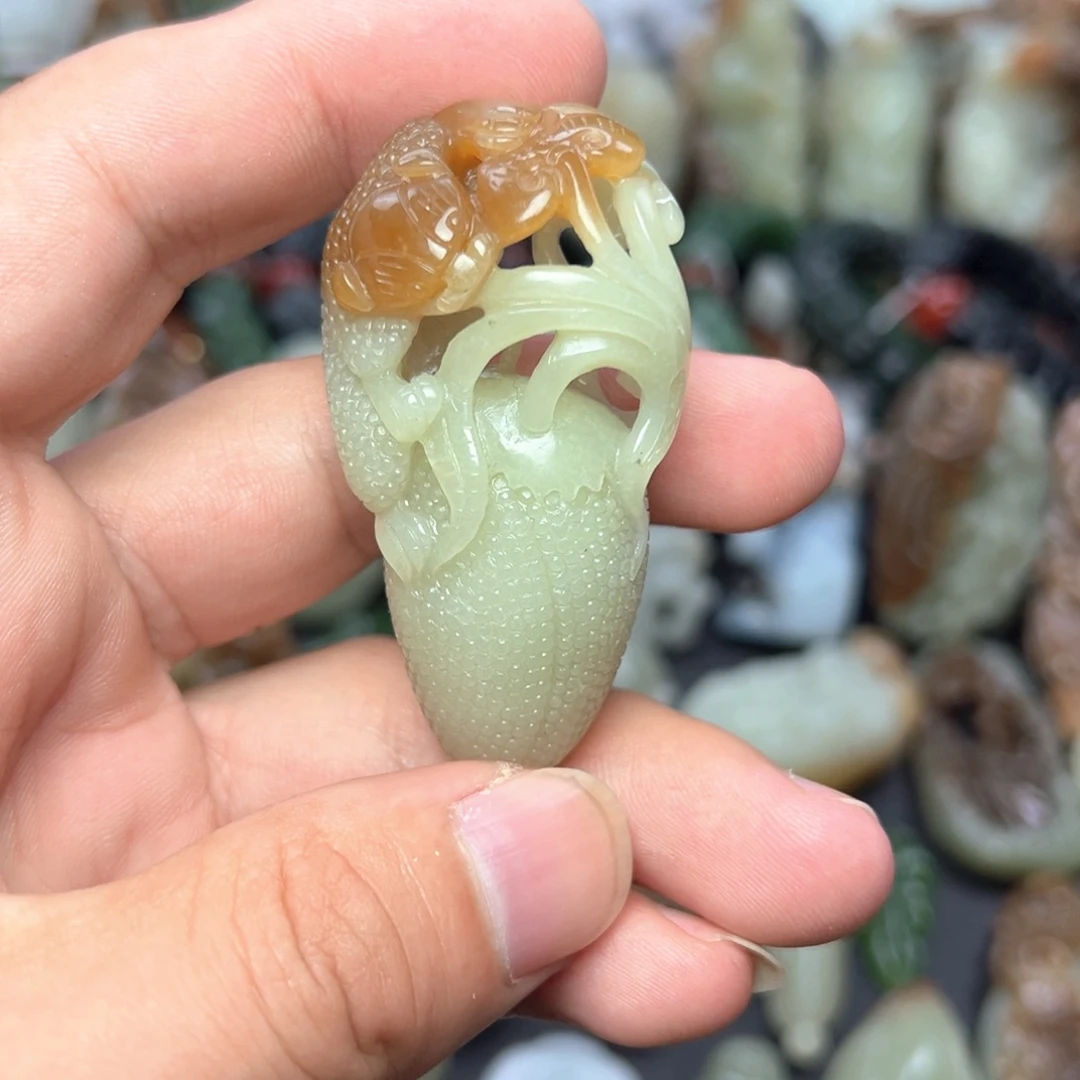 和田玉未镶嵌挂件