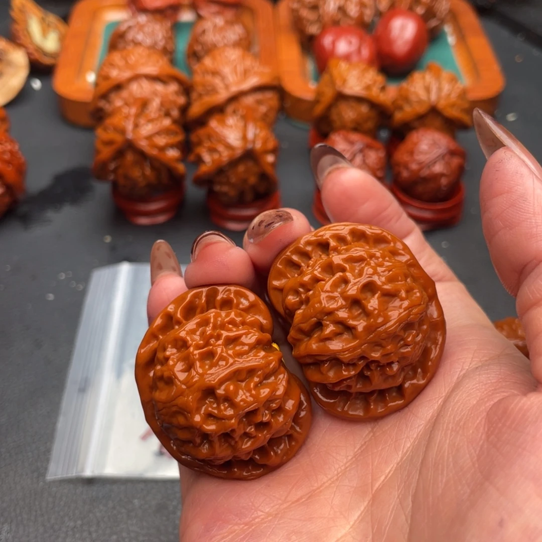 句***。文玩核桃把件宫灯