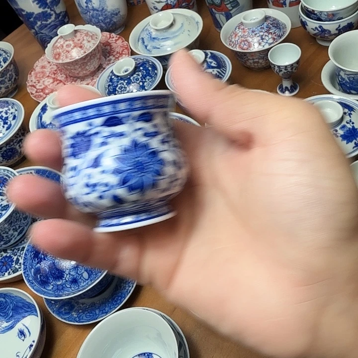 手绘缠枝莲点工福利款