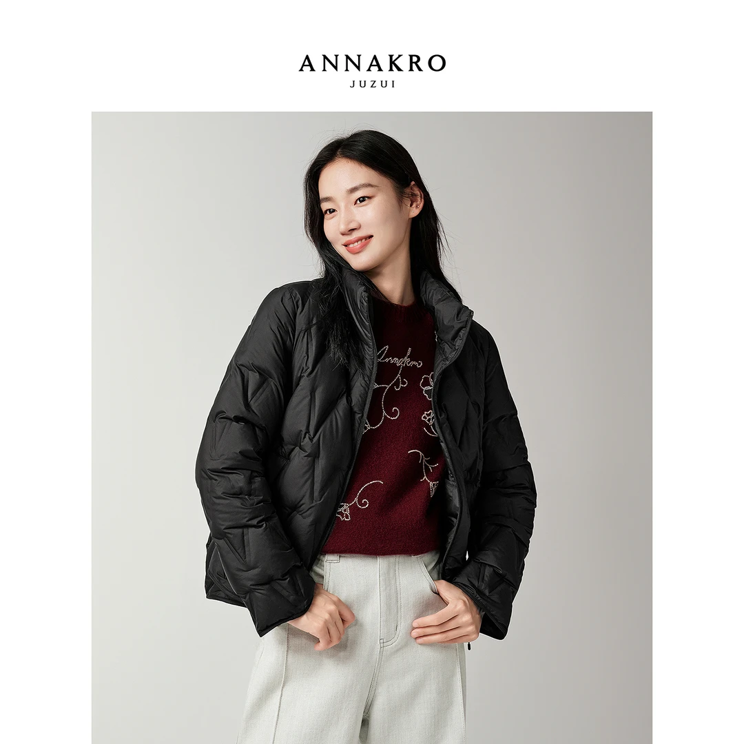 玖姿·安娜蔻休闲风立领短款鸭绒羽绒服女2025冬季新款KWFD03332