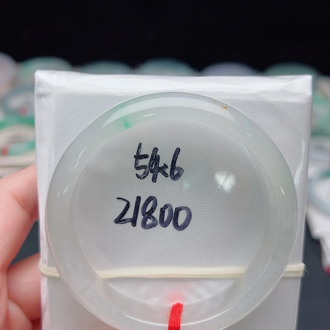 翡翠未镶嵌手镯A货