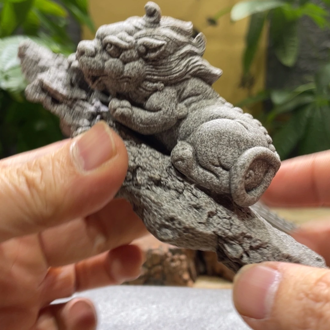 石材树根貔貅一个