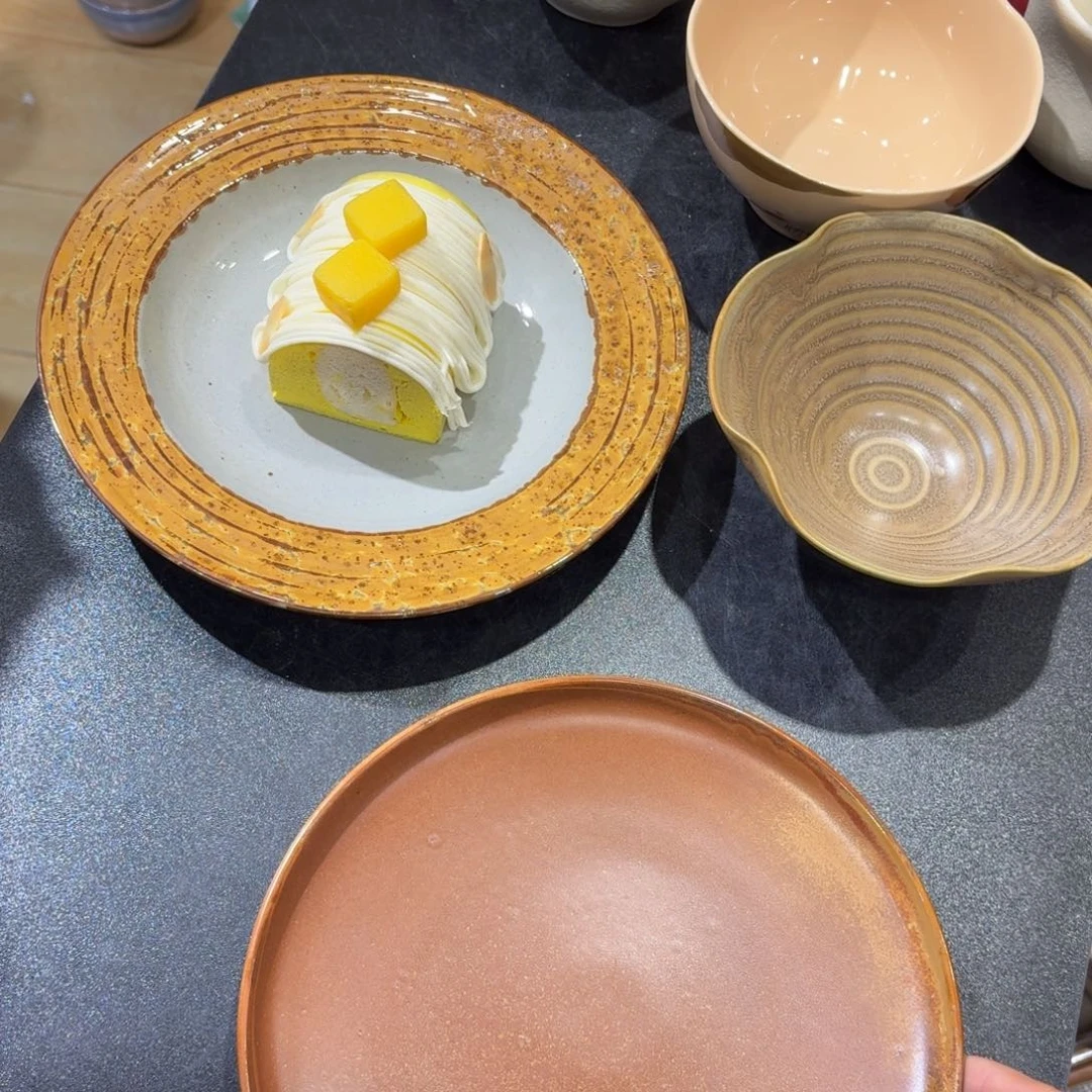 瓷微瑕两个8寸介意勿拍不影响使用