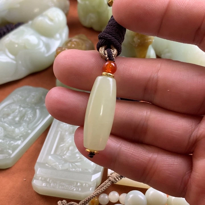 未镶嵌和田玉挂件