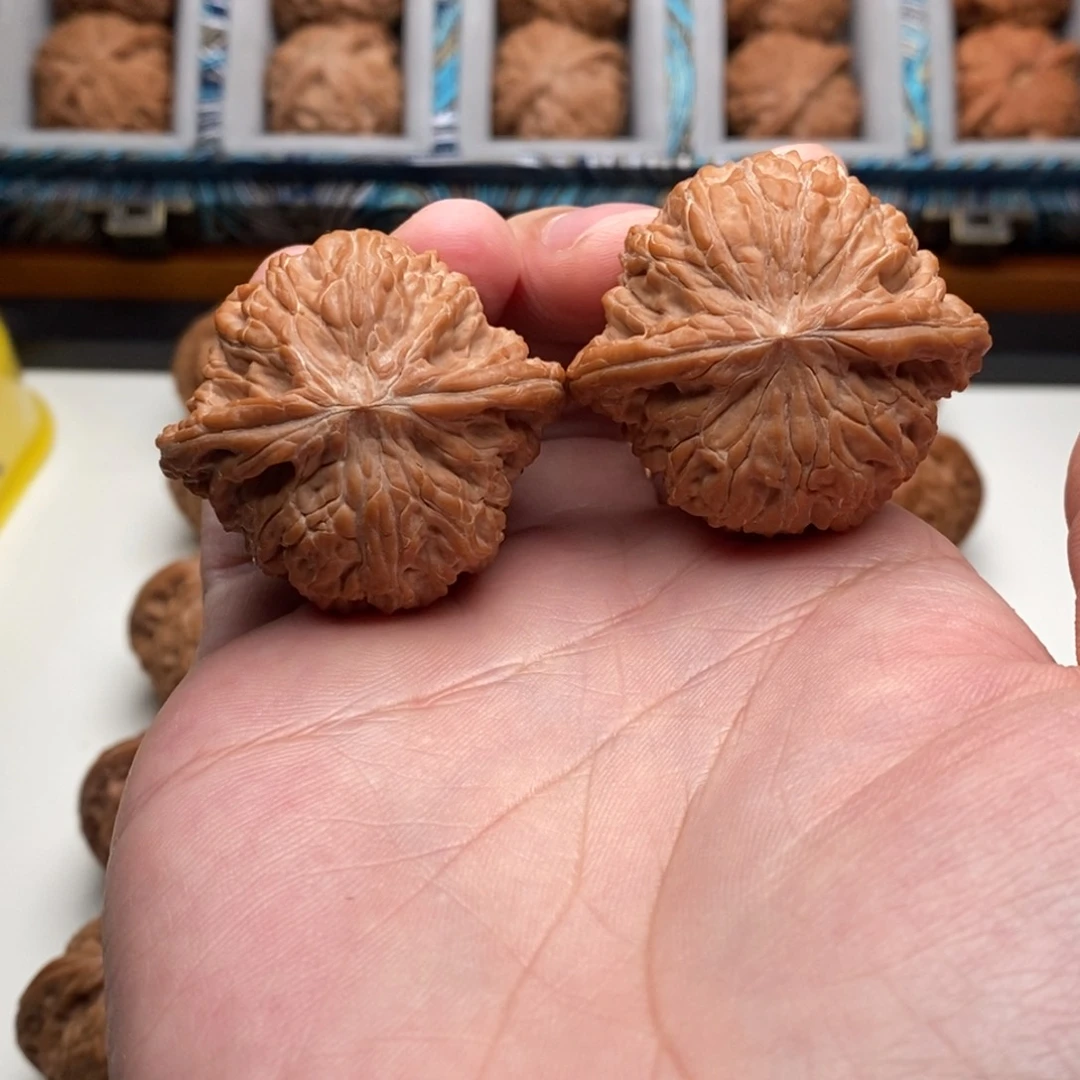 文玩核桃把件该****在磨盘