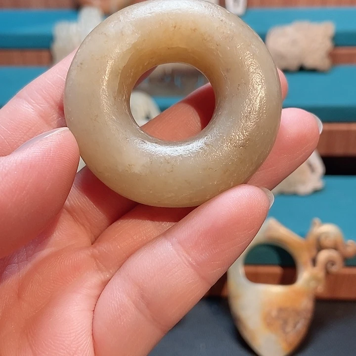 和田玉（糖玉）未镶嵌颈饰