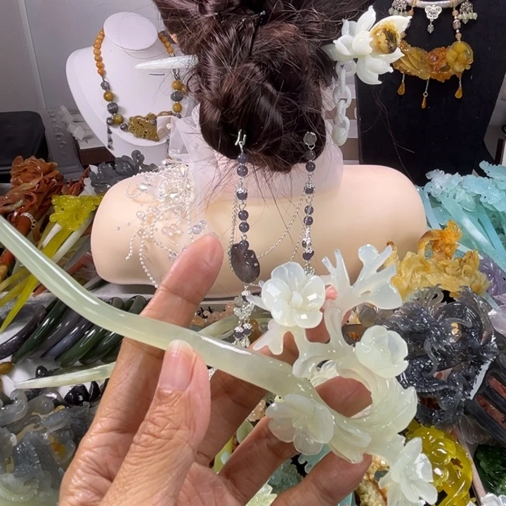 未镶嵌岫玉发饰瑕疵