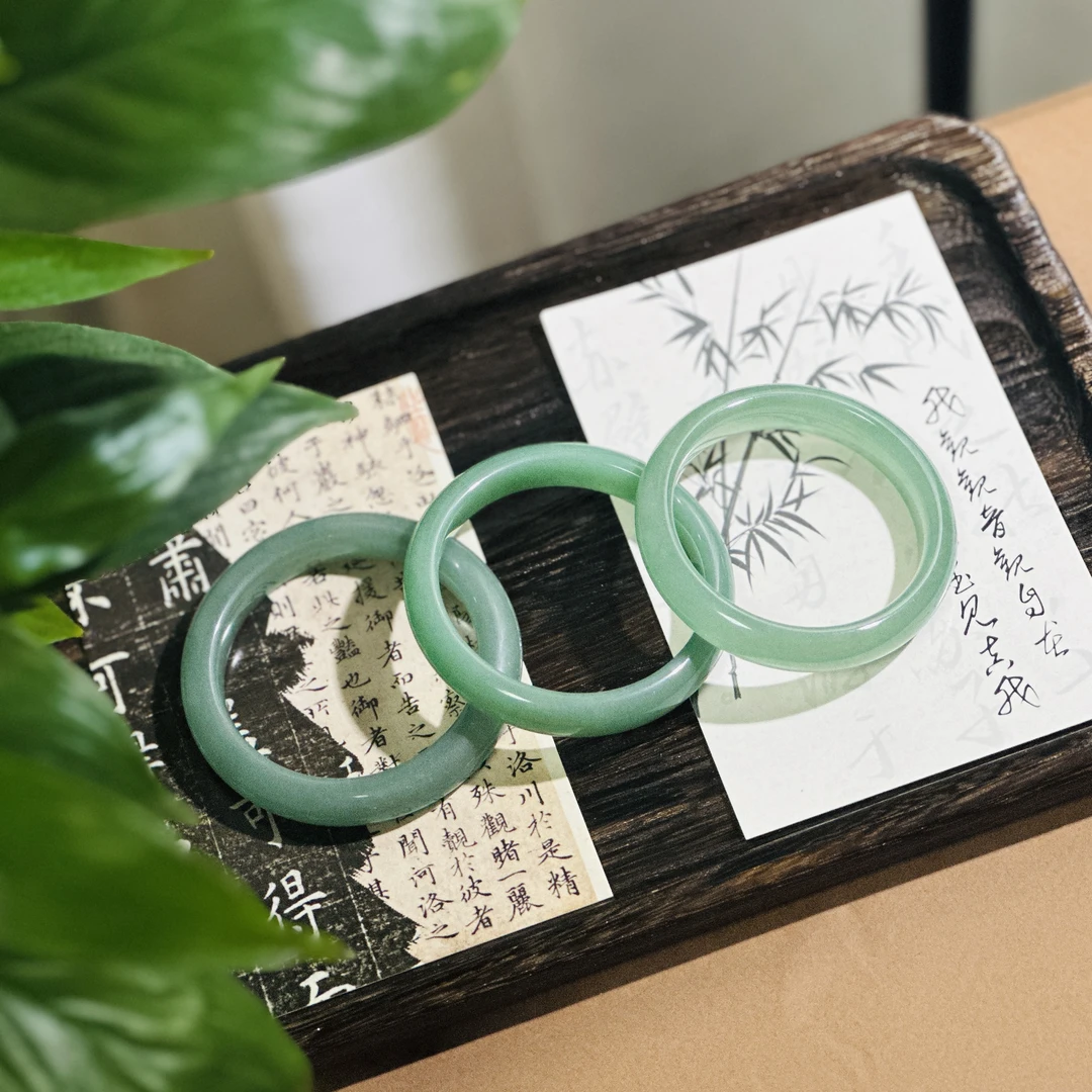 【艾秀甄选】东陵玉手镯H815(拍一发一多样性发货)