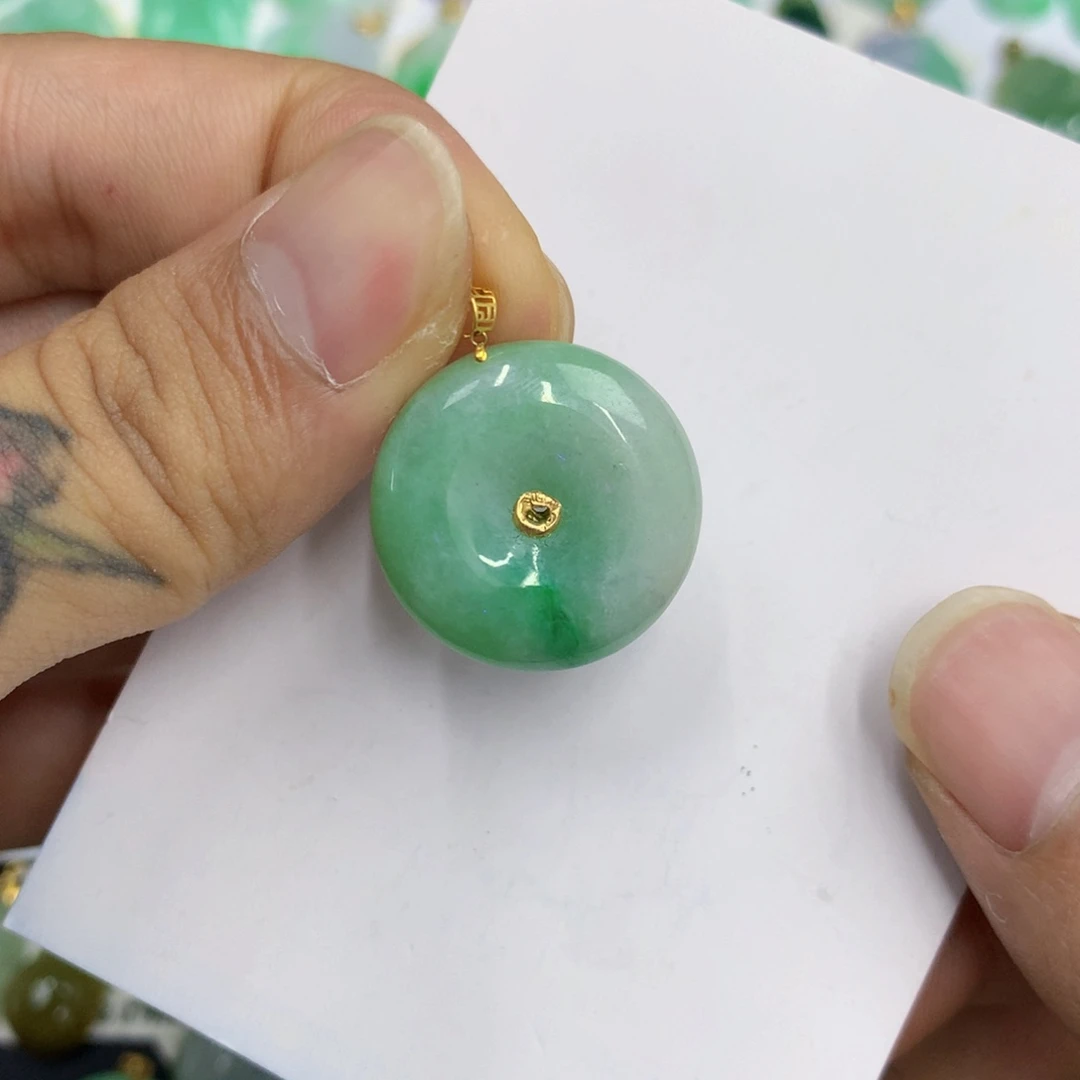 颈饰18K金镶嵌翡翠翡翠