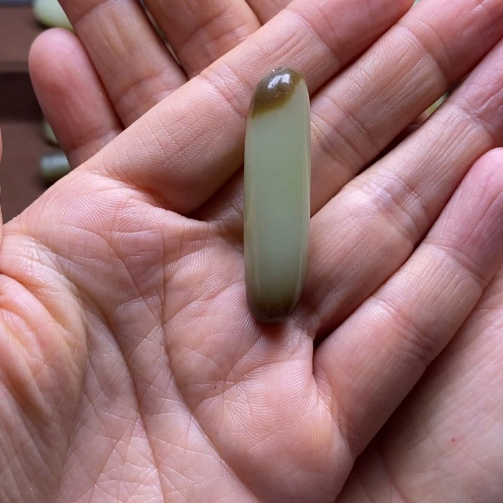 和田玉颈饰未镶嵌骄**我