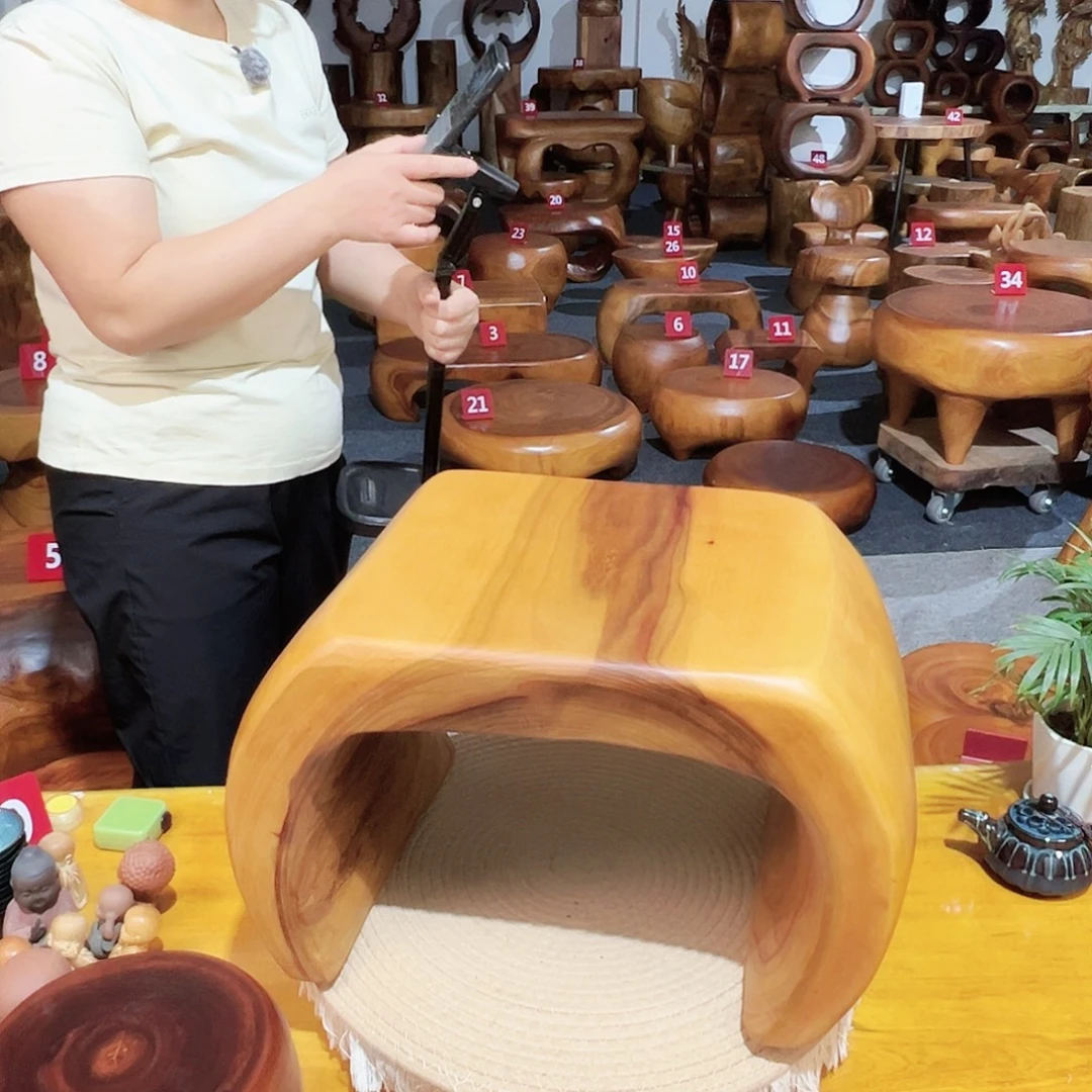 13 号香樟木尺寸：43-29-28cm