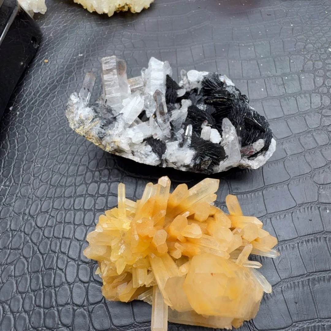 S***貝石材天然水晶摆件