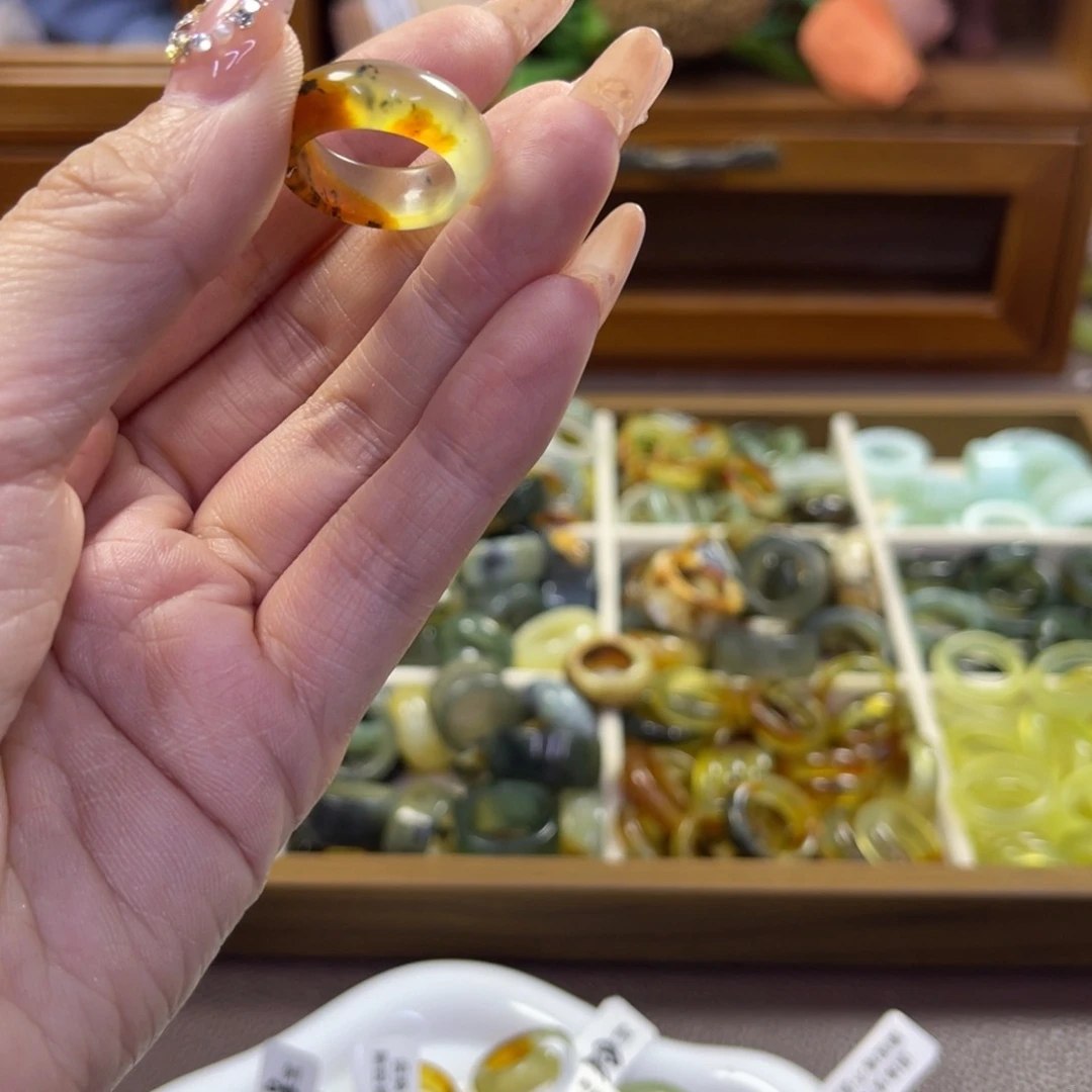 蛇纹石玉未镶嵌手镯30